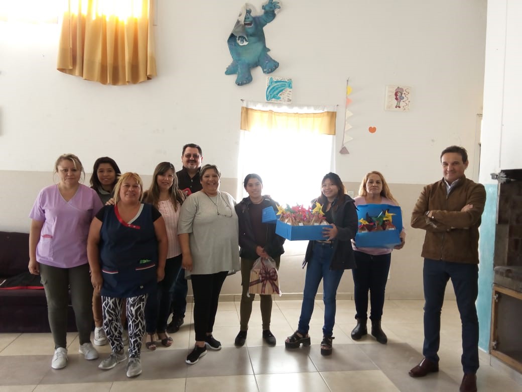 Relaciones Institucionales entregó presentes en un hogar de niños de Trelew